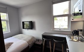 London Studio Retreat - Colney Hatch Lane